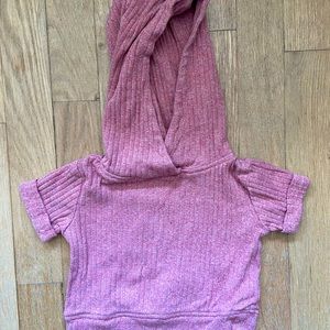 Kate Quinn short sleeve skinny hoodie